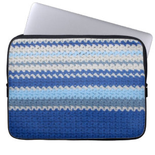Tablettenhülle - Blaue Streifen in Crochet Laptopschutzhülle