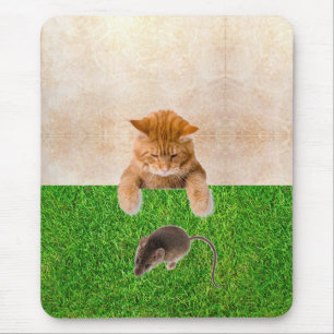 Tablettenkatze Nach Niedlicher Maus, Gras Mousepad