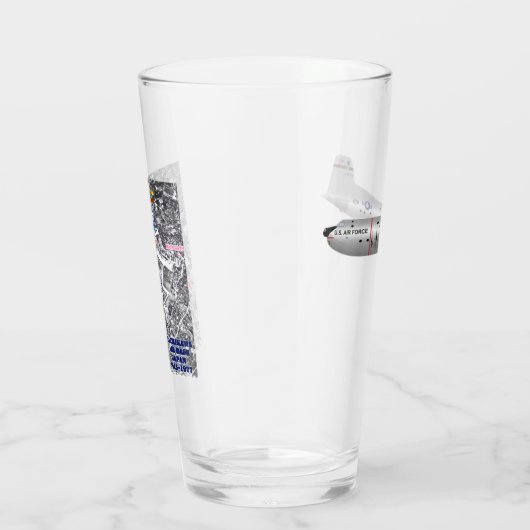 Tachikawa-Flughafen Japan C-124 Glas (Rechts)