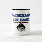 Tachikawa-Flughafen Zweifarbige Tasse (Mittel)