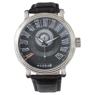 Tachometer eines klassischen Autos von 1967 Armbanduhr