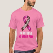 Tackle Football Pink Ribbon Brustkrebs Auswarenes T-Shirt (Vorderseite)