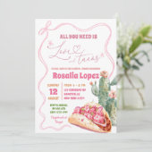 Taco Bout Liebe Pink Bow Mexikanisches Brautparty Einladung (Stehend Vorderseite)