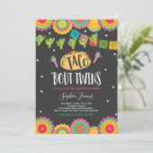 Taco 'Bout Twins Fiesta Twin Baby Shower Einladung (Stehend Vorderseite)