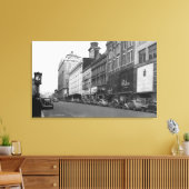 Tacoma, WA-Aussicht auf den Broadway mit Blick nac Leinwanddruck (Insitu (Wohnzimmer))