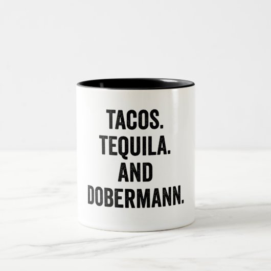 Tacos Tequila und Dobermann Funny Zweifarbige Tasse (Mittel)