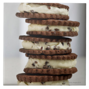 tadellose Kakaospitzen-Eiscreme mit Fliese