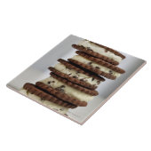 tadellose Kakaospitzen-Eiscreme mit Fliese (Seite)