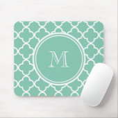 Tadelloses grünes Quatrefoil Muster, Ihr Monogramm Mousepad (Mit Mouse)