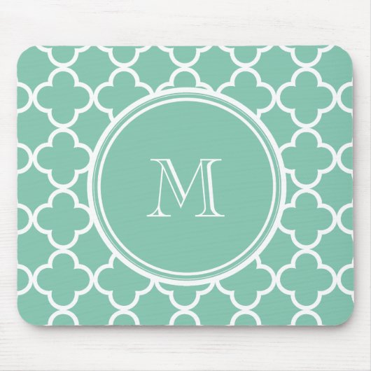 Tadelloses grünes Quatrefoil Muster, Ihr Monogramm Mousepad (Vorne)