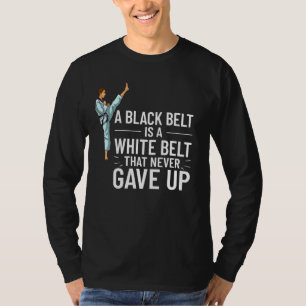 Taekwondo Kämpfer Kicking Training Black Belt Kore T-Shirt