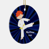 Taekwondo-Karate-Gelb-Gurt-roter Junge Keramikornament (Rechts)