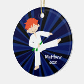 Taekwondo-Karate-grüner Gurt-roter Junge Keramikornament (Links)