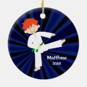 Taekwondo-Karate-grüner Gurt-roter Junge Keramikornament (Hinten)