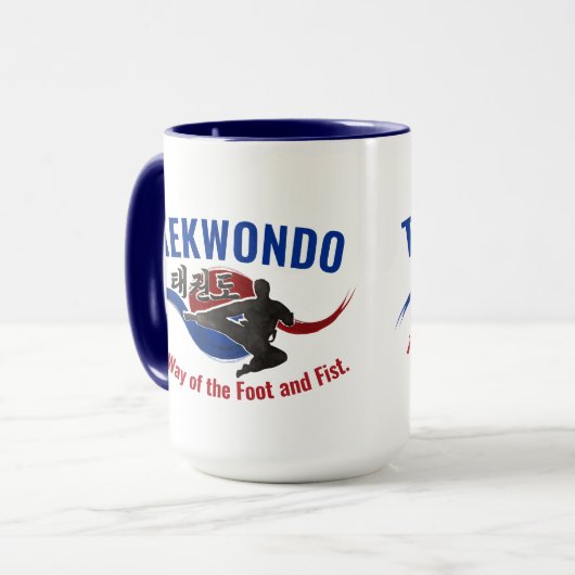 Taekwondo Kick with Flowing Taegeuk Tasse (Vorderseite Links)