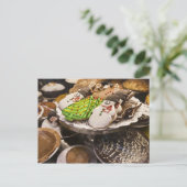 Tafel frischer Weihnachtskekse Feiertagspostkarte (Stehend Vorderseite)