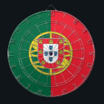 Tafel mit der Flagge Portugals Dartscheibe<br><div class="desc">Mit unserem Dartboard mit der Flagge Portugals verwandeln Sie Ihr Spielzimmer in eine Hommage an den portugiesischen Stolz! Dieses mit Präzision und Leidenschaft entworfene Dartboard zeigt stolz die lebendigen rot-grünen Farben der portugiesischen Flagge, die die reiche Geschichte, das maritime Erbe und die kulturelle Einheit des Landes symbolisieren. Egal, ob Sie...</div>