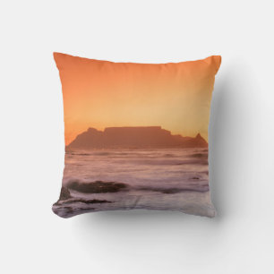 Tafelberg bei Sonnenuntergang, Bloubergstrand Kissen