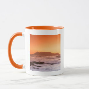 Tafelberg bei Sonnenuntergang, Bloubergstrand Tasse
