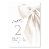 Tafelkarte mit weißem Brautparty Tischnummer (Rückseite)