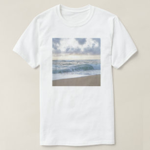 Tag am klaren Strand T-Shirt