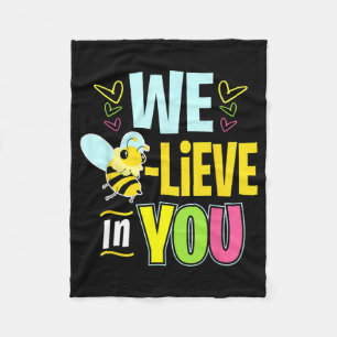 Tag Bee Testing Shirts für Frauen Lehrerin glauben Fleecedecke
