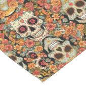 Tag der Toten oder Halloween-Zuckerschädel Mittelgroßer Tischläufer (Ecke)