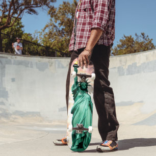 Tag der Unabhängigkeit der Feuerwerkskörper, Skateboard