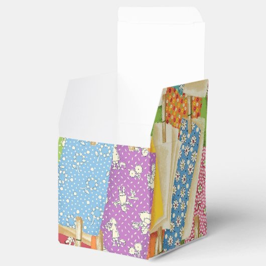 Tag der Wäsche Geschenkschachtel (Geöffnet)