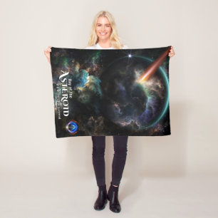 Tag des Asteroiden SciFi Fraktal Art Fleecedecke