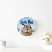 Tag des Schnees Runde Wanduhr (Zuhause)