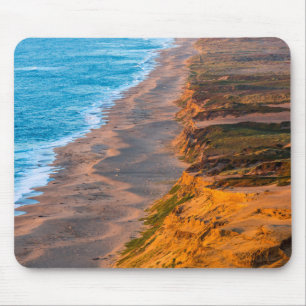 Tage, an denen das letzte Licht den sandigen Stran Mousepad