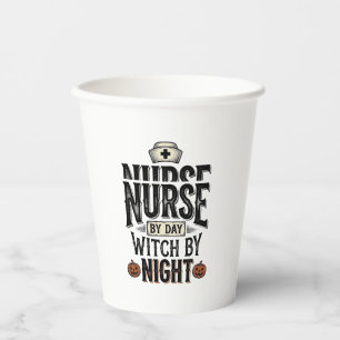 Tagespflegekraft, Hexe bei Nacht Halloween-Shirt-D Pappbecher