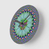 Taggert Bug in 24-Punkte-Rundrahmen Runde Wanduhr (Winkel)