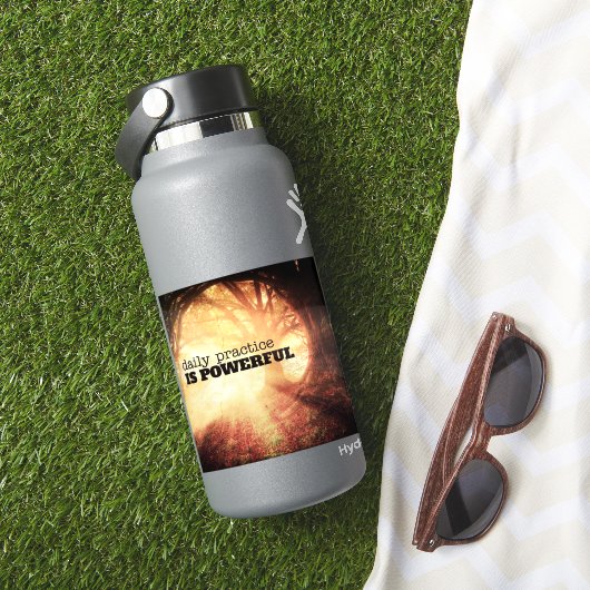 Tägliche Praxis Aufkleber (HydroFlask Insitu)