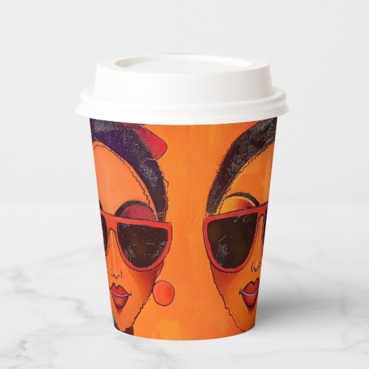 Tägliche Trinkpapiertassen von KAB Pappbecher (Links)