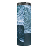 Tagsüber Meereswellen Thermosbecher (Rückseite)