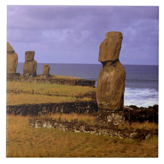 Tahai-Plattform Moai-Statue Abstracts Ostern Fliese (Vorderseite)