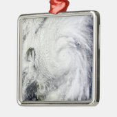 Taifun Chaba in der philippinischen See Silbernes Ornament (Links)