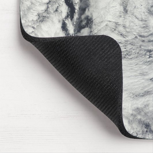 Taifun Chaba über den Ryukyu-Inseln, Japan Mousepad (Ecke)