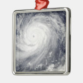 Taifun Choi-wan westlich der Mariana-Inseln Ornament Aus Metall (Links)