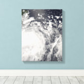 Taifun Fengshen über den Philippinen Leinwanddruck (Insitu (Holzboden))