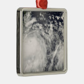 Taifun Fengshen über den Philippinen Silbernes Ornament (Rechts)