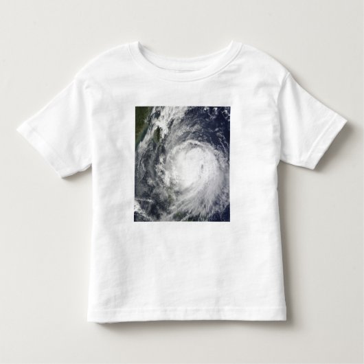 Taifun Lupit vor den Philippinen Kleinkind T-shirt (Vorderseite)