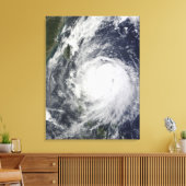 Taifun Lupit vor den Philippinen Leinwanddruck (Insitu (Wohnzimmer))