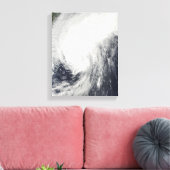 Taifun Melor nähert sich Japan Leinwanddruck (Insitu (Wohnzimmer))