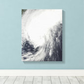 Taifun Melor nähert sich Japan Leinwanddruck (Insitu (Holzboden))