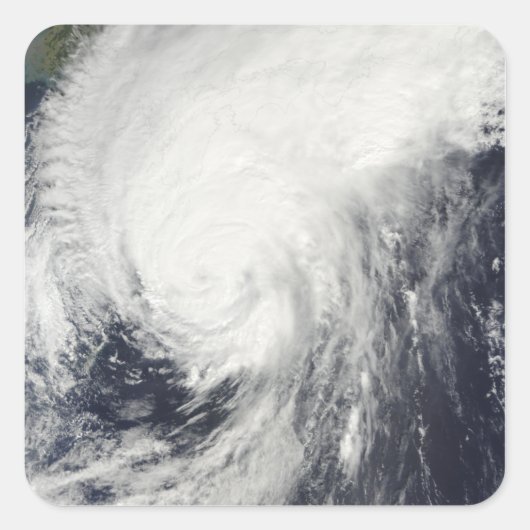 Taifun Melor nähert sich Japan Quadratischer Aufkleber (Vorderseite)