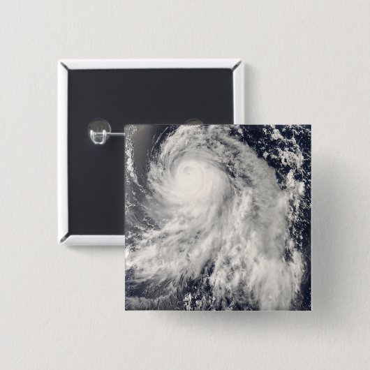 Taifun Nakri vor Japan Button (Vorne & Hinten)