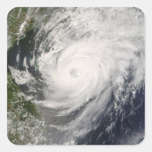 Taifun Neoguri nähert sich der China Quadratischer Aufkleber (Vorderseite)